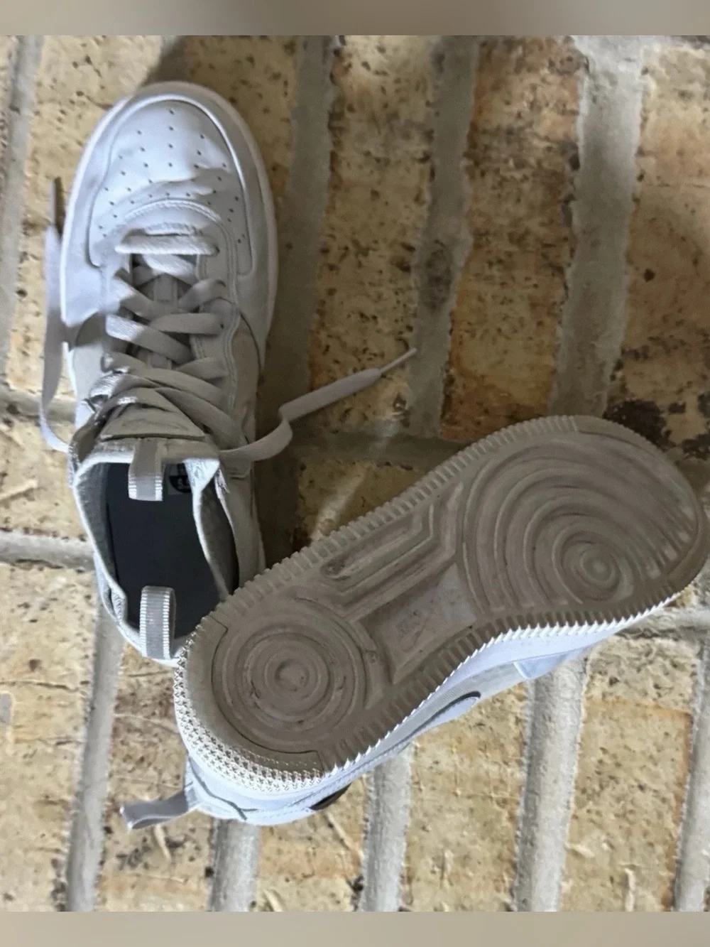Nike Air Force 1 Boys High Top Sneakers Grey White 5.5Y Lightweight Lace Up